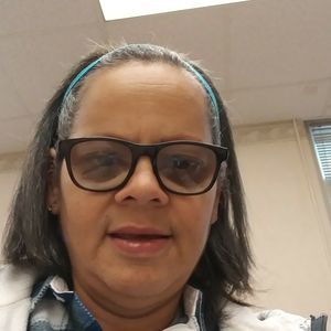 Meet your Posher, Noraida